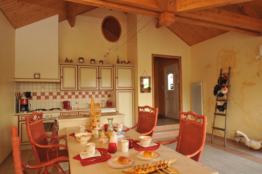 Villa La P'Tite Boulonne Festigny  Camera foto